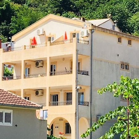 Apartments Manojlovic Будва Екстер'єр фото