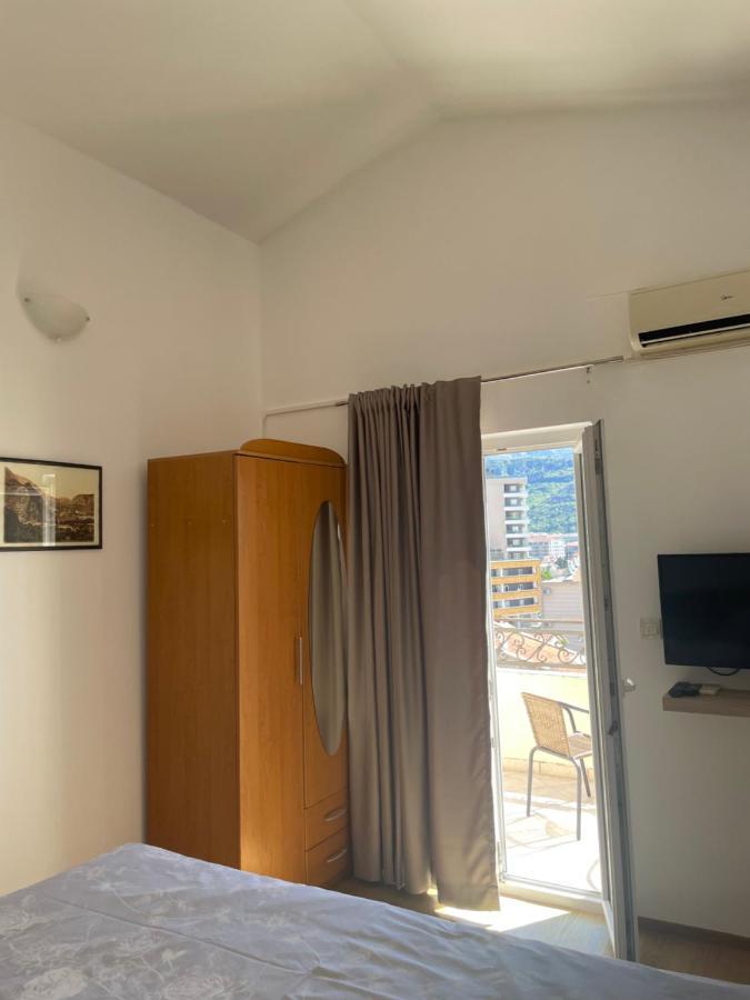 Apartments Manojlovic Будва Екстер'єр фото