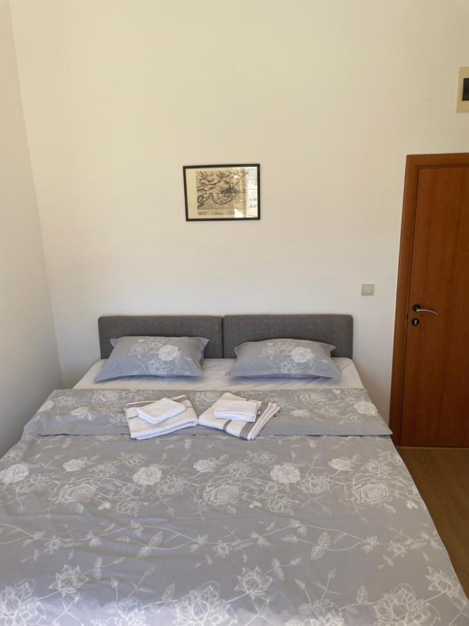 Apartments Manojlovic Будва Екстер'єр фото