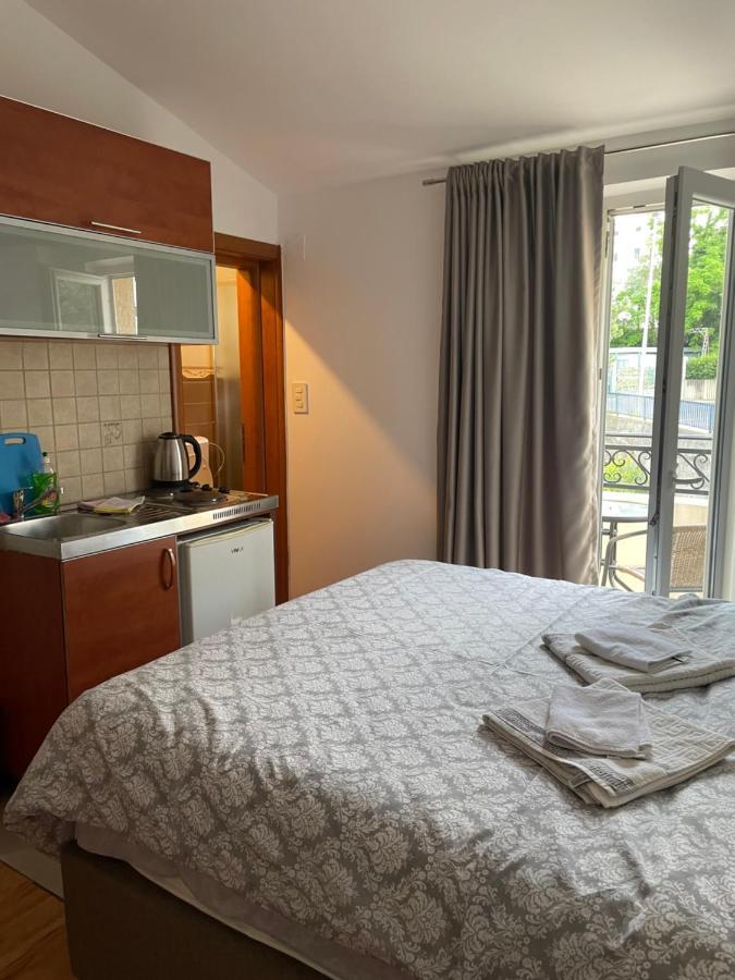 Apartments Manojlovic Будва Екстер'єр фото