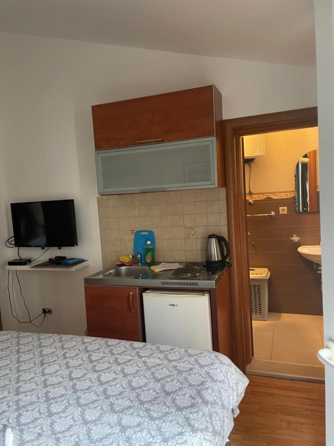 Apartments Manojlovic Будва Екстер'єр фото
