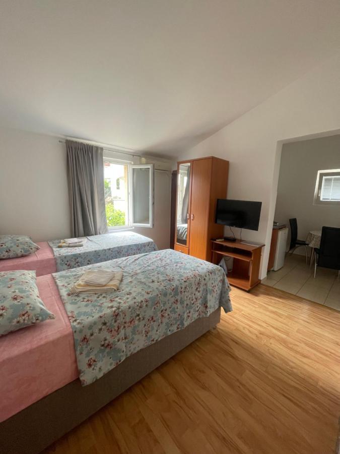 Apartments Manojlovic Будва Екстер'єр фото