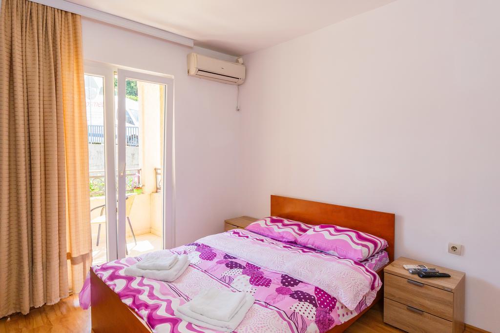 Apartments Manojlovic Будва Екстер'єр фото