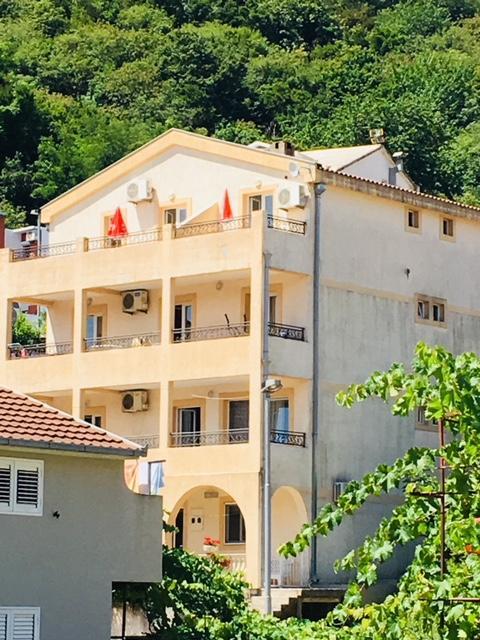 Apartments Manojlovic Будва Екстер'єр фото